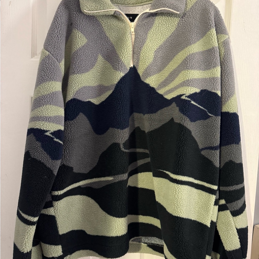 PacSun Mountain Range Fleece